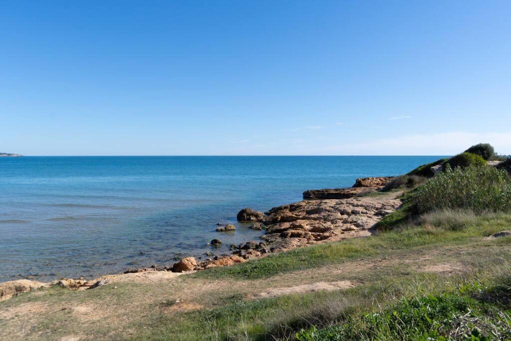Privilegiado-Tarragona-50Mplaya-Wifi-Pool-Relax8 Bagian luar foto