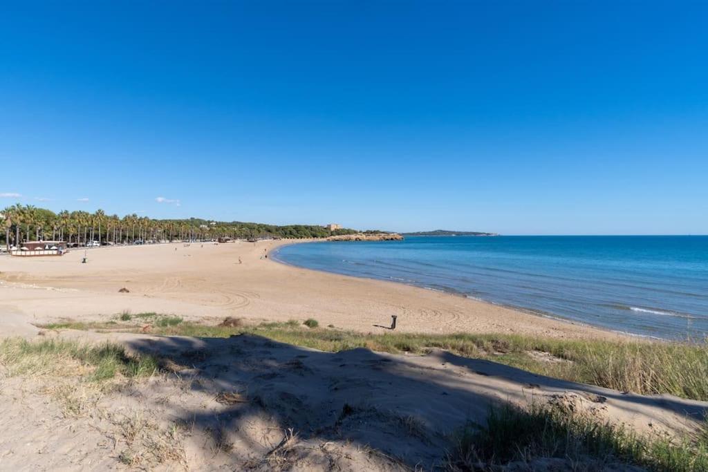 Privilegiado-Tarragona-50Mplaya-Wifi-Pool-Relax8 Bagian luar foto
