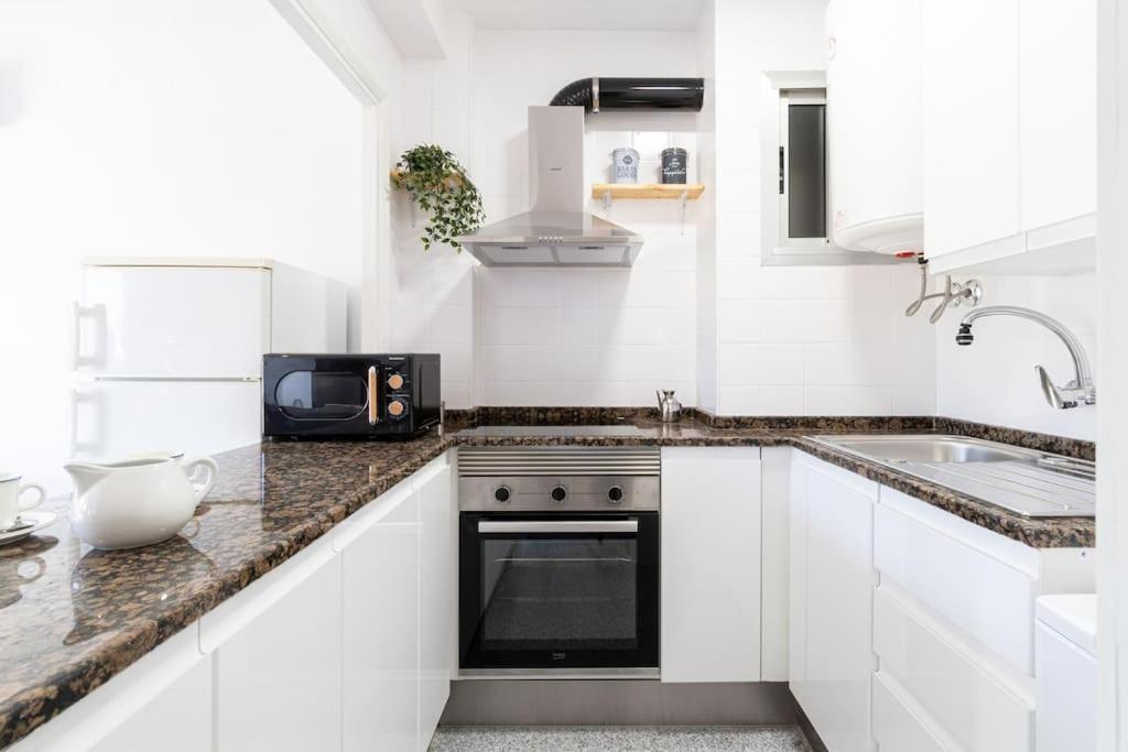 Privilegiado-Tarragona-50Mplaya-Wifi-Pool-Relax8 Bagian luar foto